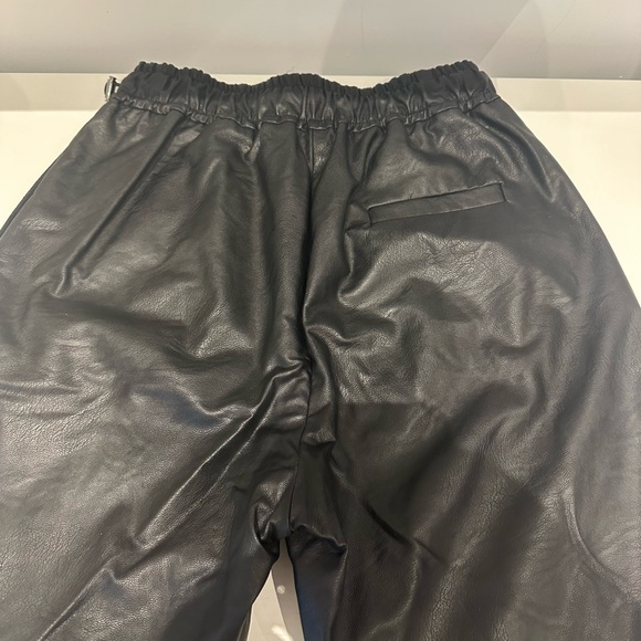 Jogger style leather pants!! Comfortable, chic and lightweight! - Picture 3 of 4